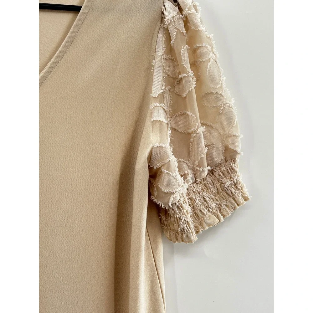Cato cream textured
